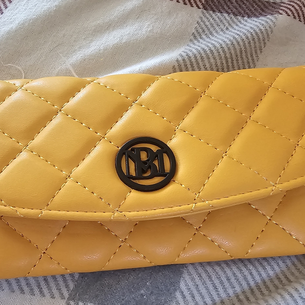 Badgley Mischka Yellow Quilted Crossbody Bag - Picture 6 of 13